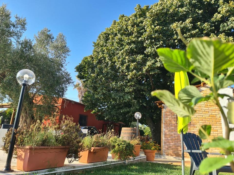 Il Colle Degli Ulivi Hotel San Calogero Bagian luar foto