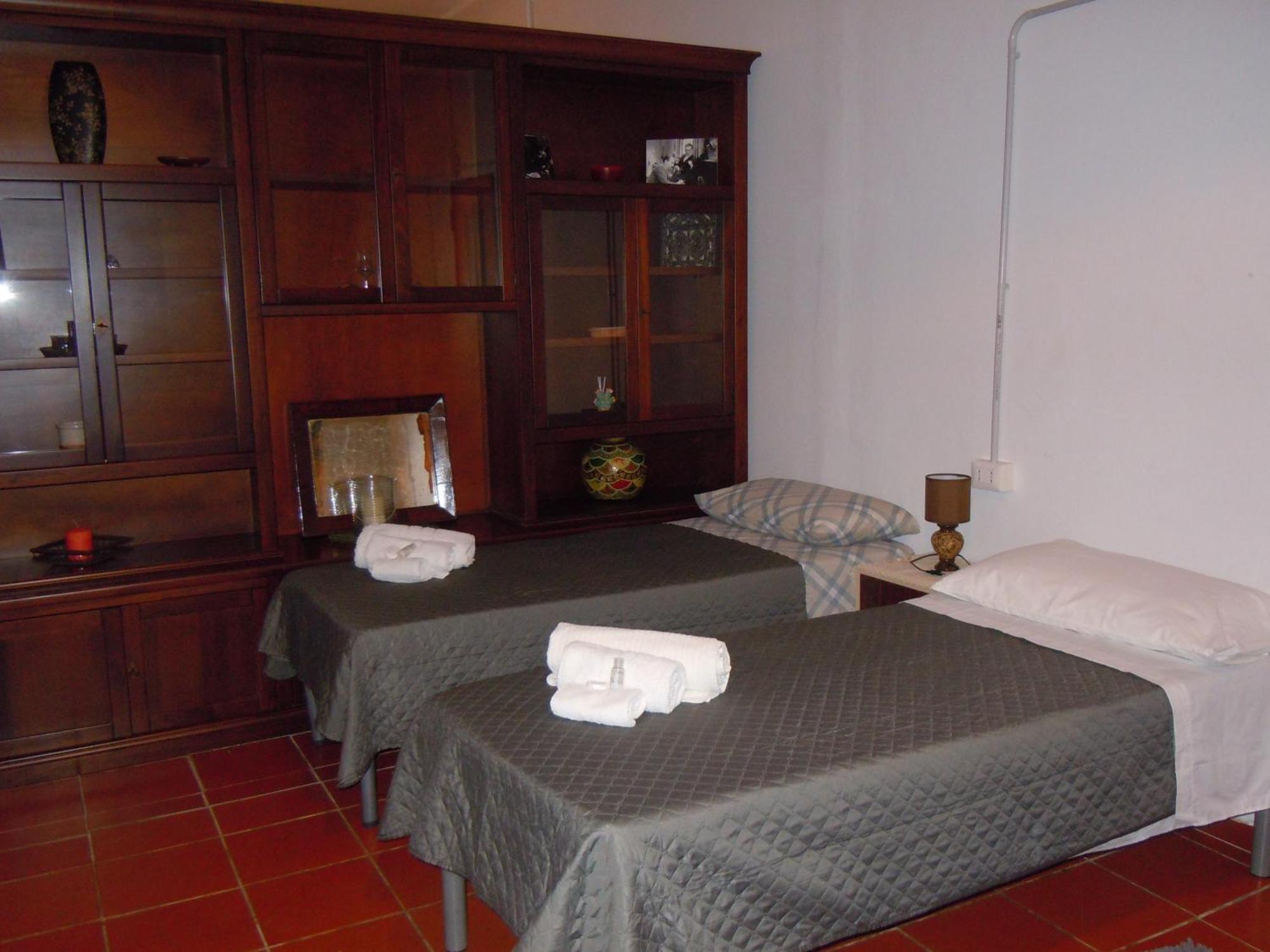 Il Colle Degli Ulivi Hotel San Calogero Bagian luar foto