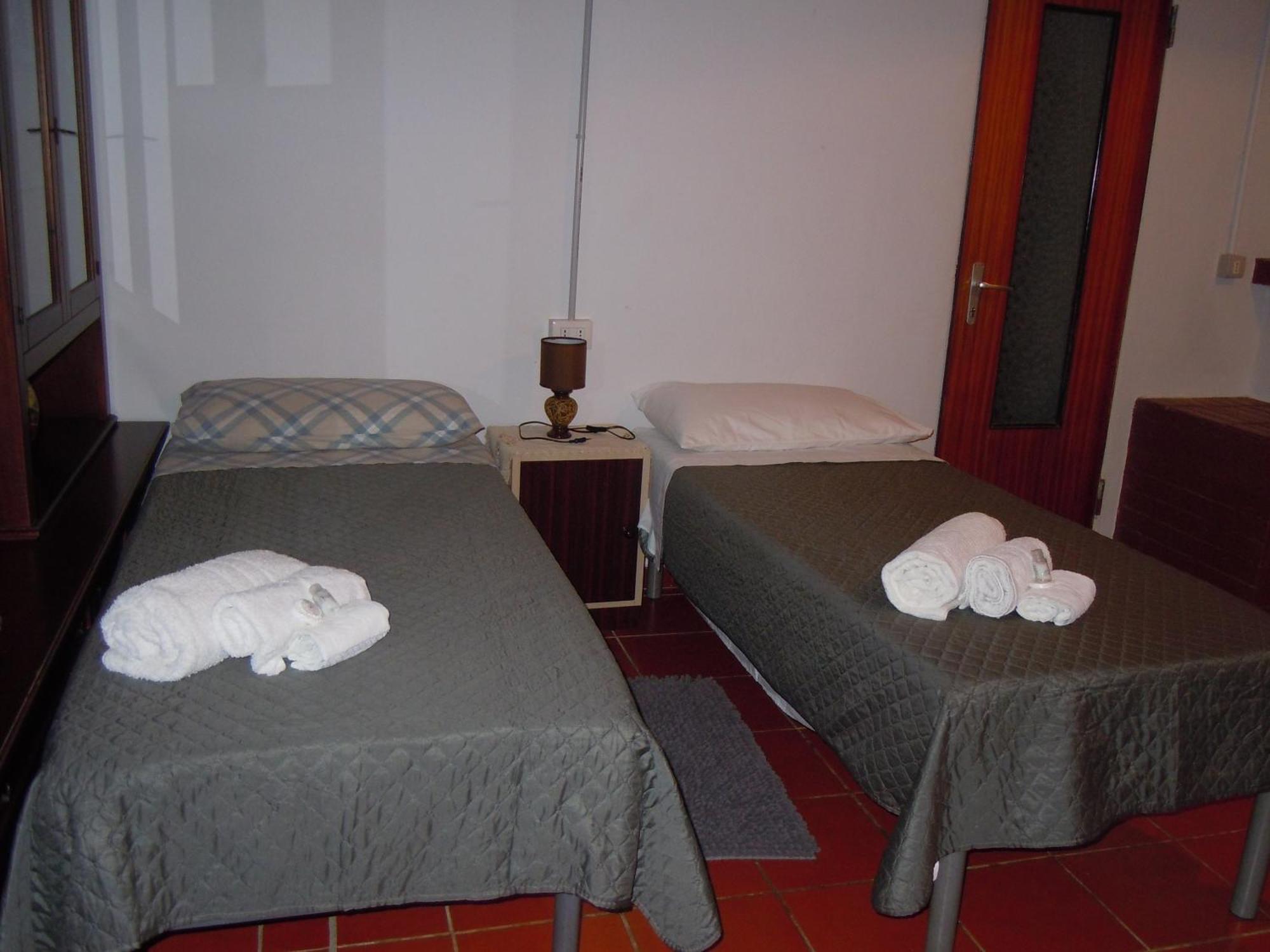Il Colle Degli Ulivi Hotel San Calogero Bagian luar foto